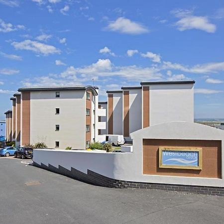 West Beach - Holiday Apartments Уестуърд Хоу Екстериор снимка