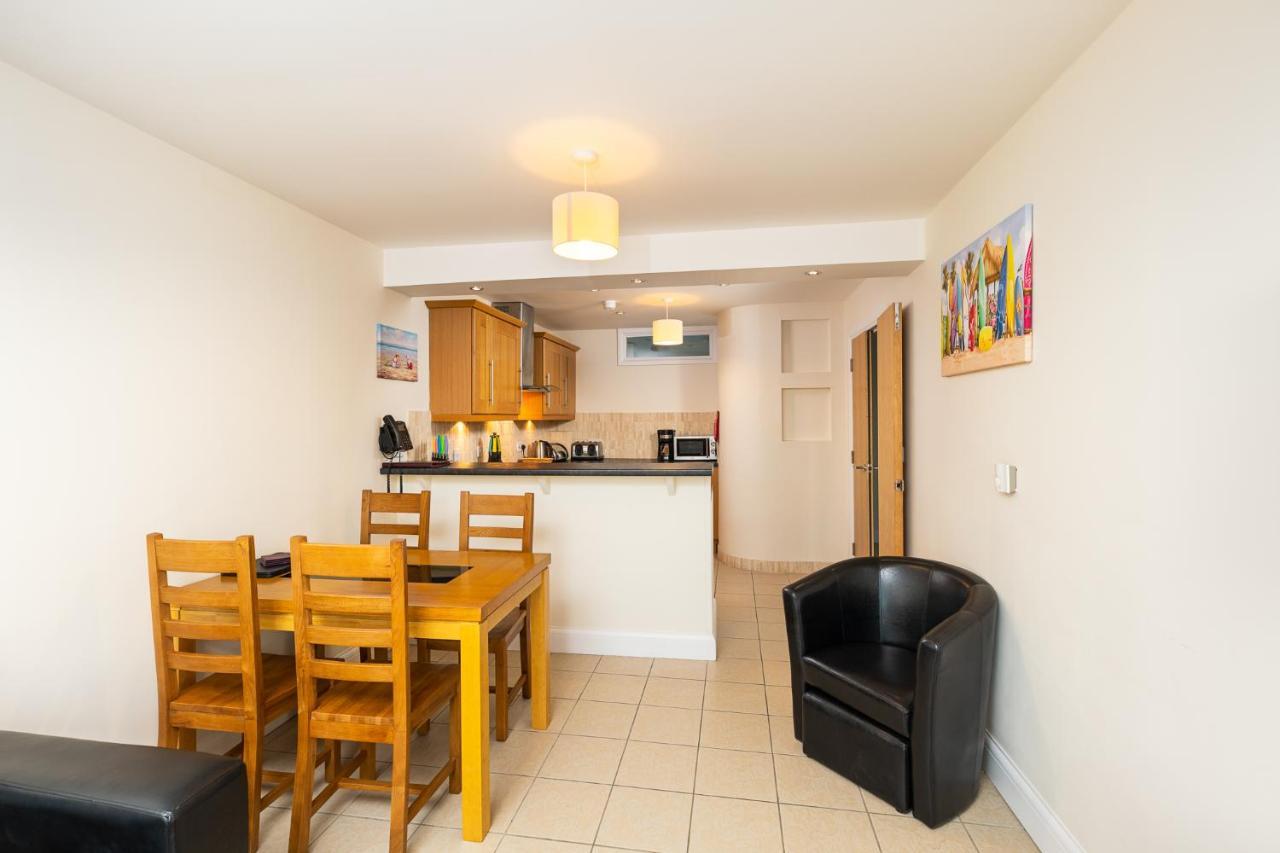 West Beach - Holiday Apartments Уестуърд Хоу Екстериор снимка