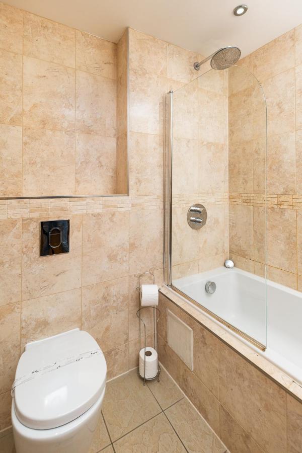 West Beach - Holiday Apartments Уестуърд Хоу Екстериор снимка