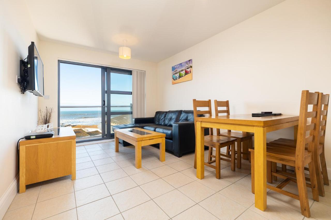 West Beach - Holiday Apartments Уестуърд Хоу Екстериор снимка