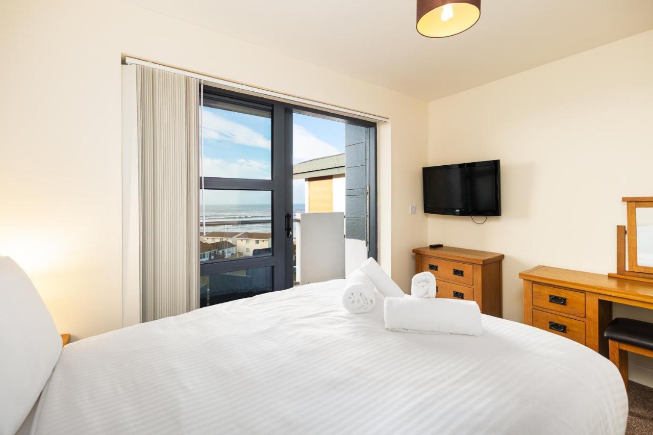 West Beach - Holiday Apartments Уестуърд Хоу Екстериор снимка